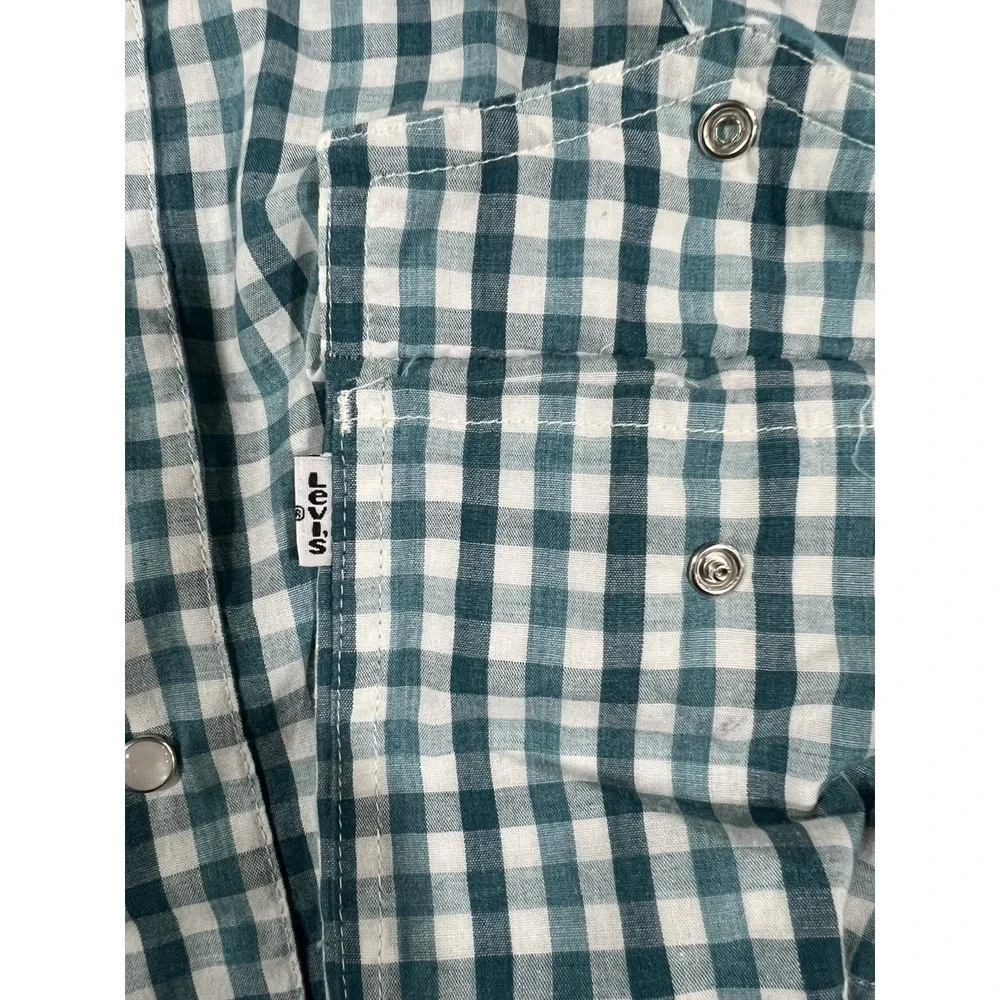 Levis levi green